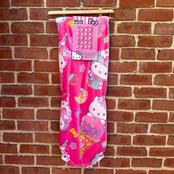 Hello Kitty Pink Silk Touch Throw Blanket 50 x 70 Plush Soft Cozy Sanrio NWT - Picture 1 of 4